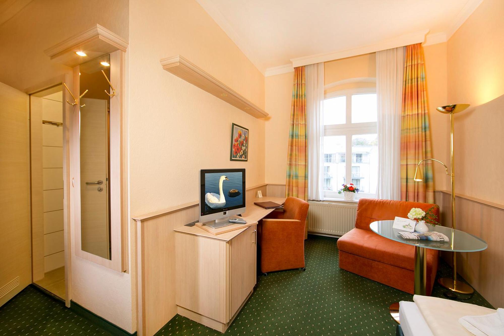 Hotel Duenenschloss Mit Private Spa Zinnowitz Extérieur photo