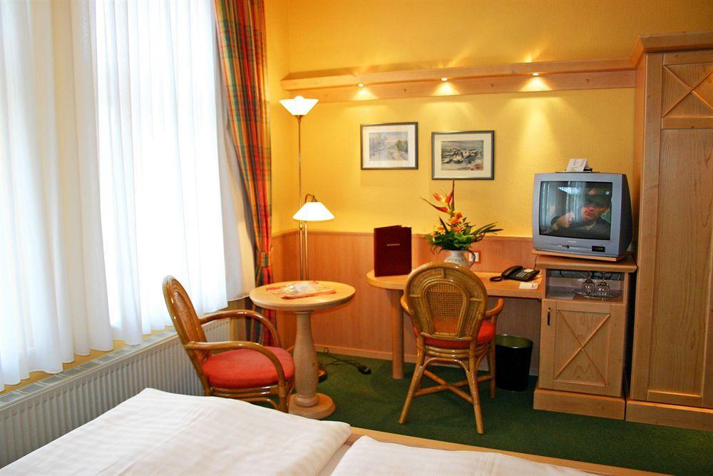 Hotel Duenenschloss Mit Private Spa Zinnowitz Extérieur photo