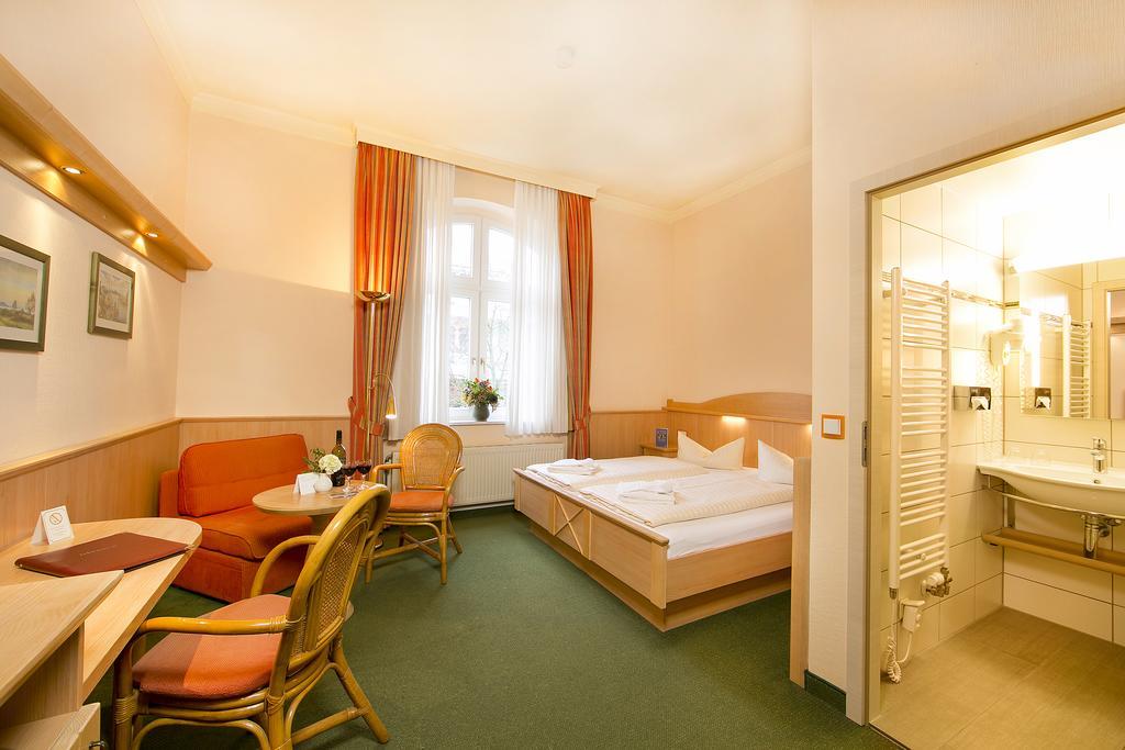 Hotel Duenenschloss Mit Private Spa Zinnowitz Extérieur photo