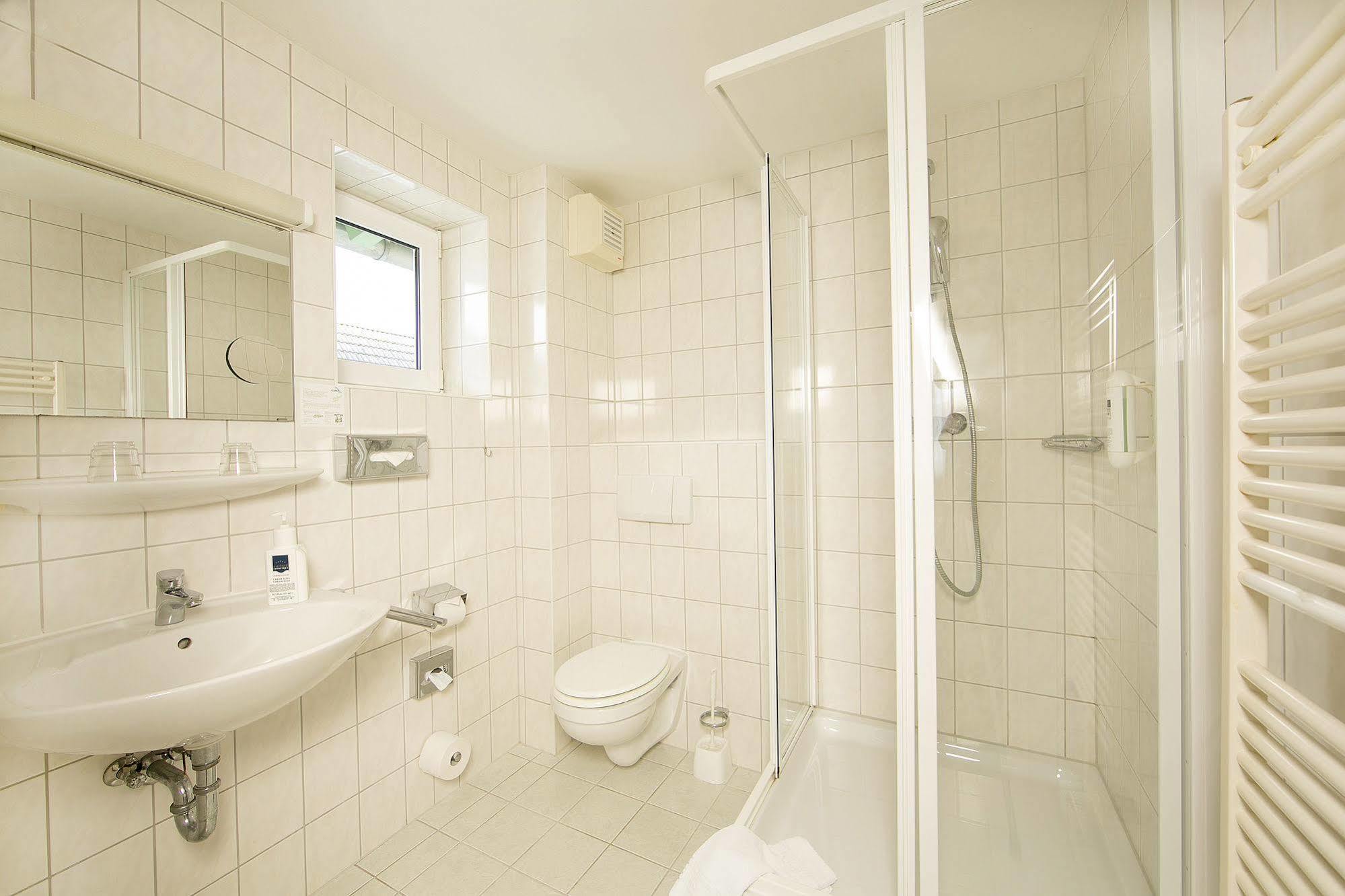 Hotel Duenenschloss Mit Private Spa Zinnowitz Extérieur photo