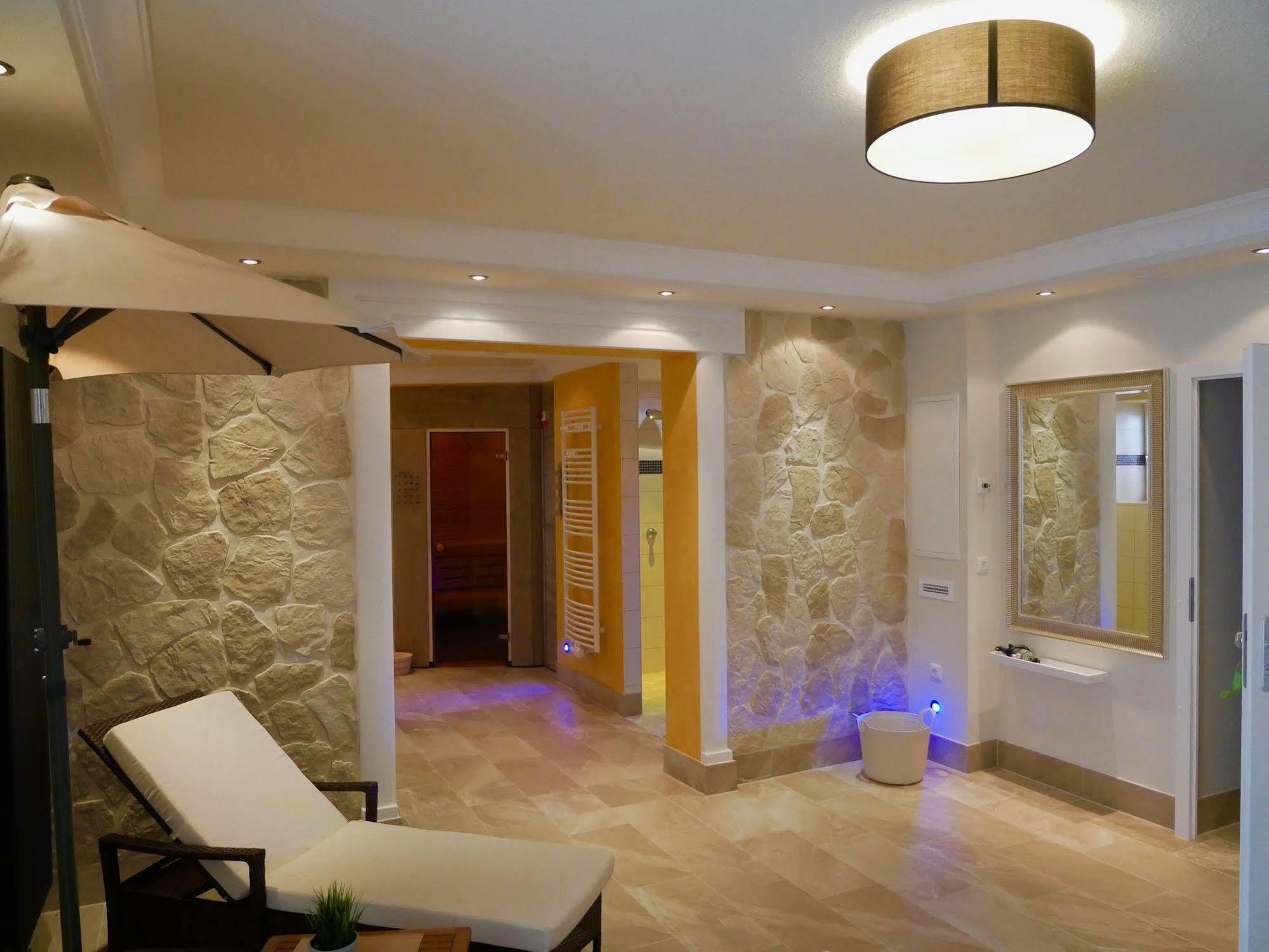 Hotel Duenenschloss Mit Private Spa Zinnowitz Extérieur photo