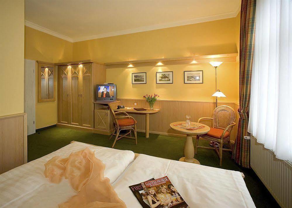 Hotel Duenenschloss Mit Private Spa Zinnowitz Extérieur photo